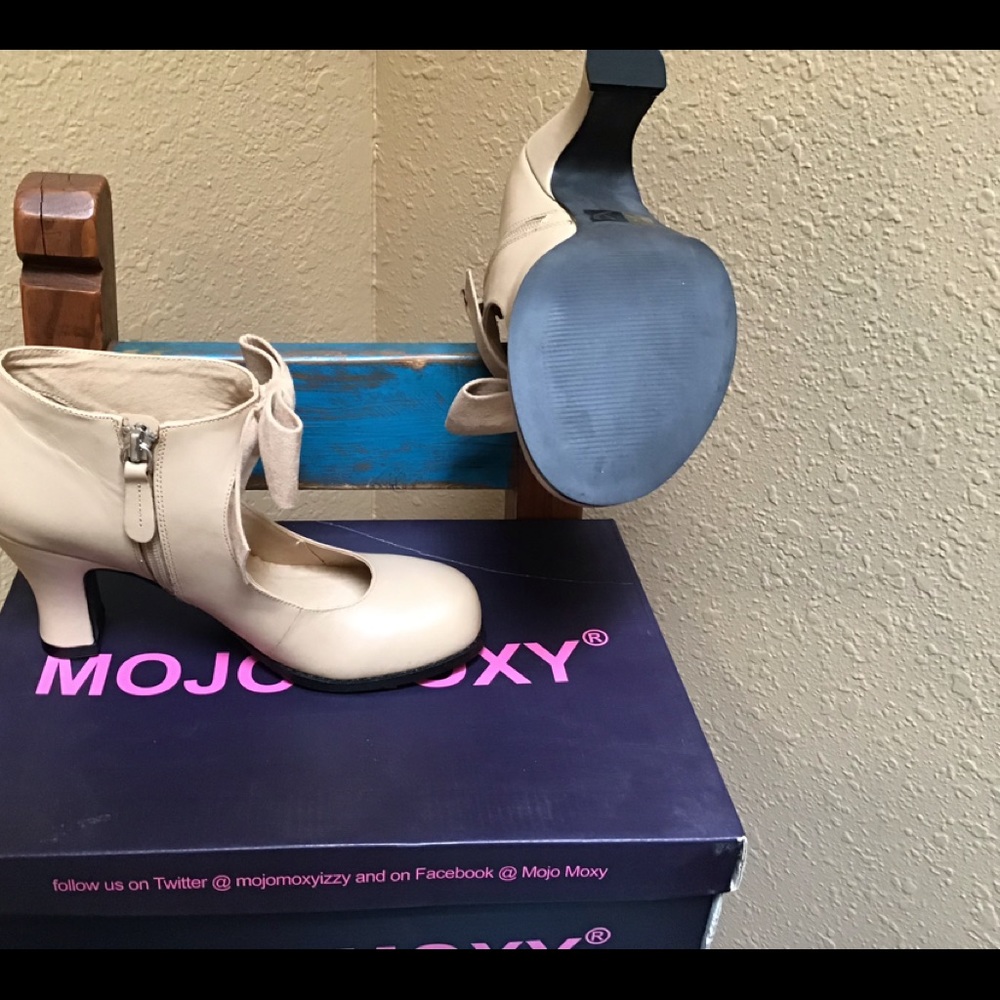 Mojo Moxy Hampton - Picture 3 of 7